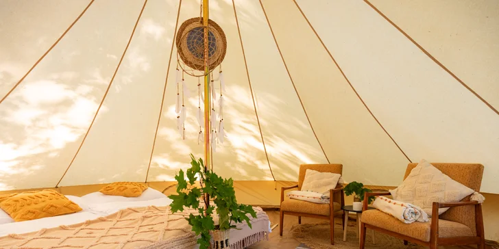 Glamping v Černickej obore pri Bechyni s raňajkami: pokoj uprostred lesov a v blízkosti golfového ihriska