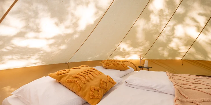 Glamping v Černickej obore pri Bechyni s raňajkami: pokoj uprostred lesov a v blízkosti golfového ihriska