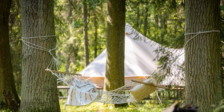 Glamping v Černickej obore pri Bechyni s raňajkami: pokoj uprostred lesov a v blízkosti golfového ihriska