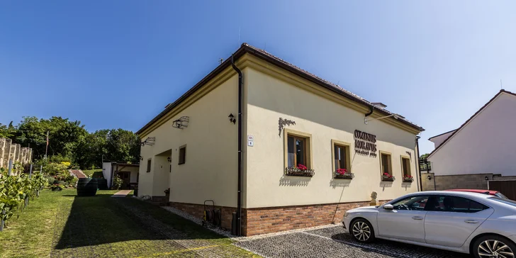 Dovolenka na Morave vo dvojici: penzión v Mikulove, degustácia a košík s dobrotami