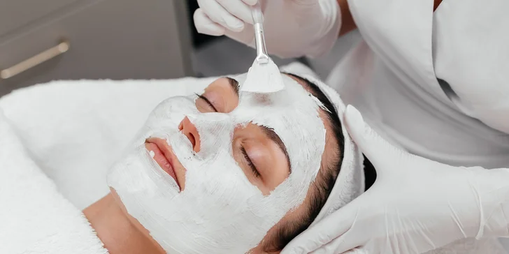 Kozmetické ošetrenie pleti luxusnou kozmetikou Larens alebo relaxačný balíček