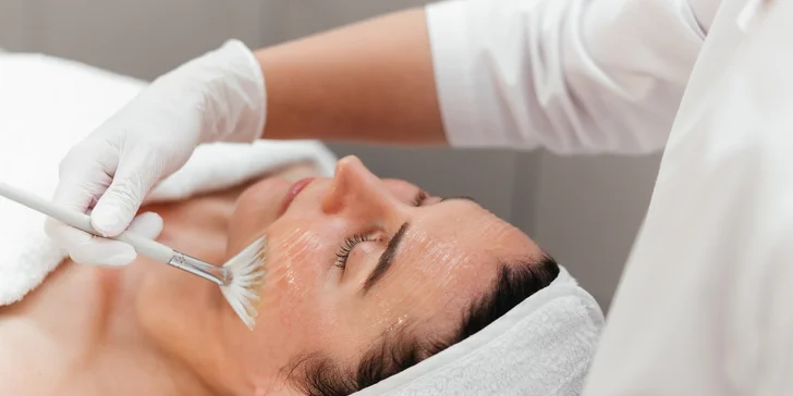 Kozmetické ošetrenie pleti luxusnou kozmetikou Larens alebo relaxačný balíček