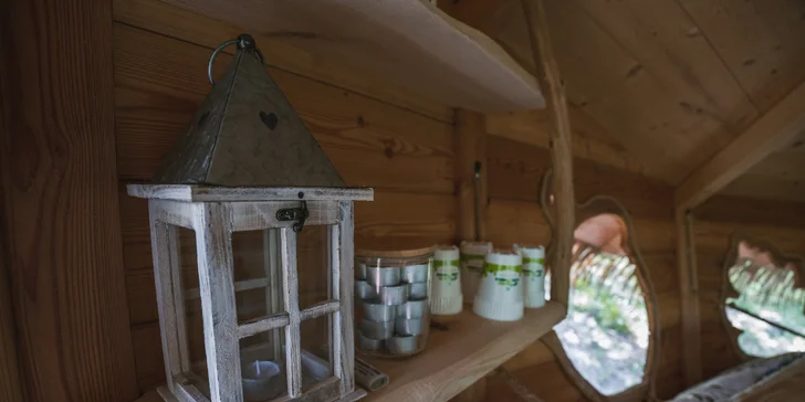 Treehouse na okraji Brna: ubytovanie v súlade s prírodou aj úniková šifrovacia hra pre zábavu