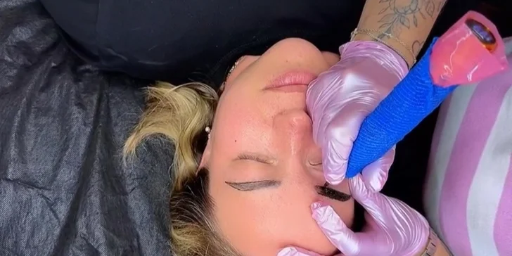Tetovanie do 10 cm alebo permanentný make-up obočia, očných liniek či pier