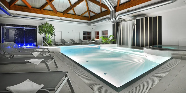 Spoznajte Znojmo: krásny hotel s raňajkami, večerou, vstupom do wellness a možnosťou masáže