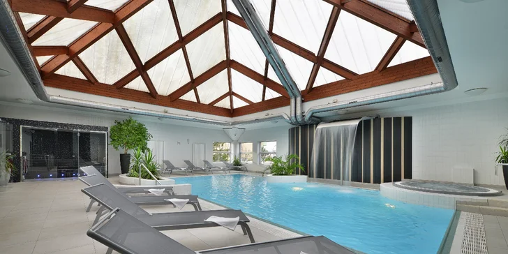 Spoznajte Znojmo: krásny hotel s raňajkami, večerou, vstupom do wellness a možnosťou masáže