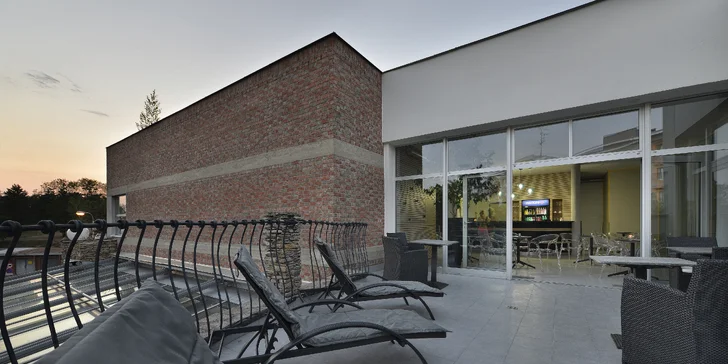 Spoznajte Znojmo: krásny hotel s raňajkami, večerou, vstupom do wellness a možnosťou masáže