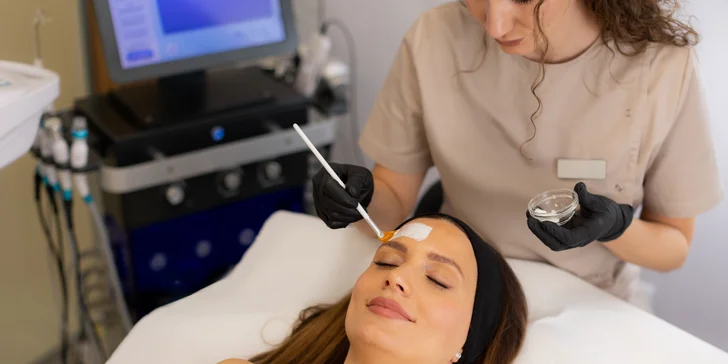 Darčeková poukážka na všetky služby salónu SARAKA SKIN THERAPY v hodnote 50 alebo 70 €