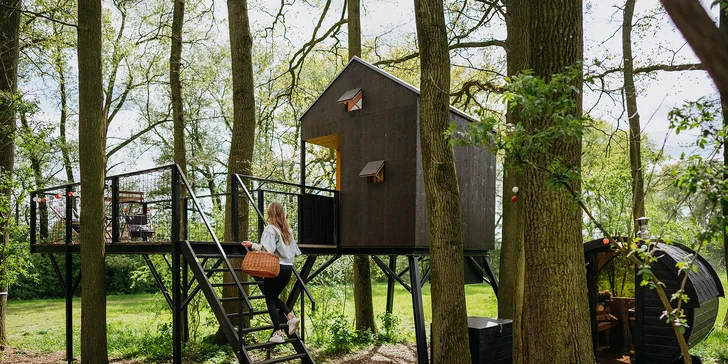 Kúzelný pobyt v treehouse až pre 4 osoby aj vonkajšia sudová sauna