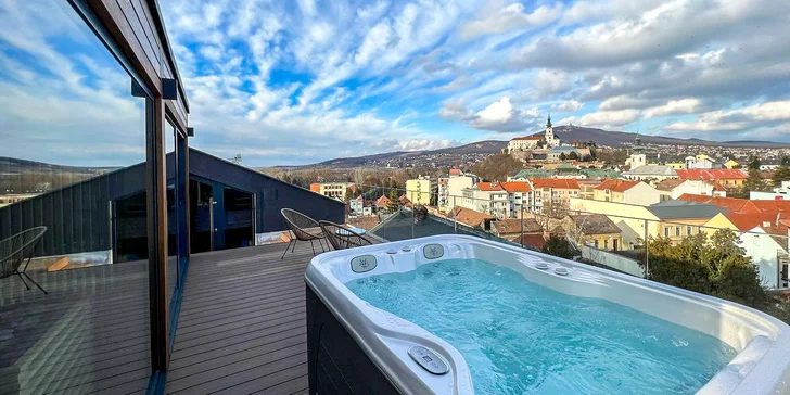 Romantický pobyt v Nitre s privátnym wellness na streche s výhľadom na mesto a raňajkami