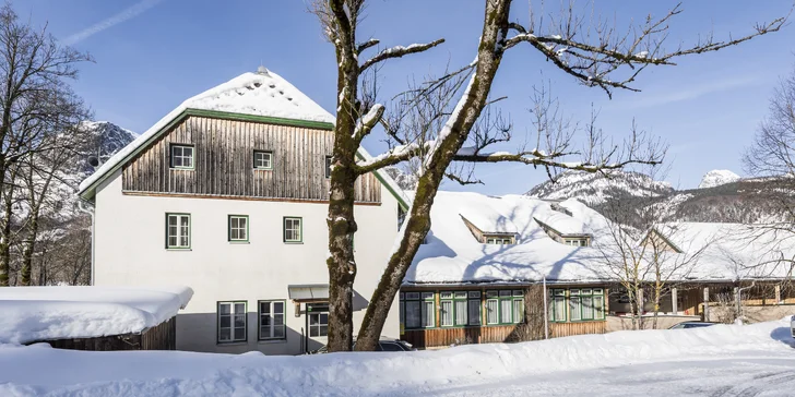 Zima v rakúskych Alpách: regionálna polpenzia, vonkajšia sauna a 1-dňový skipas