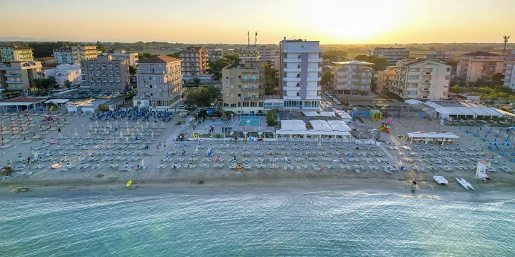 Rodinná all inclusive dovolenka v Taliansku: 3* hotel priamo na pláži, animácie, dieťa zdarma