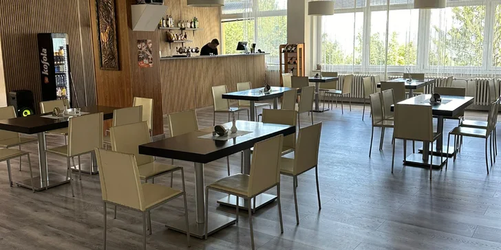 Pobyt v Bielych Karpatoch: hotel s bazénom, vírivkou a polpenziou