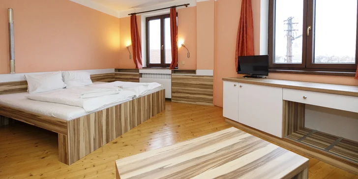 Za krásami Znojma: raňajky alebo polpenzia aj fľaša vína, vstup do sauny alebo zákusok s kávou