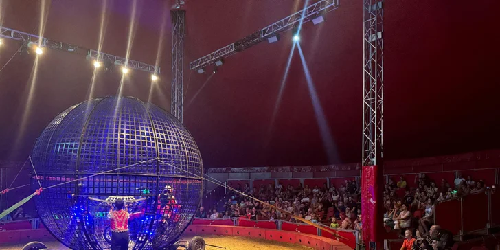 Cirkus Metropol v Senci, Trnave či v Bratislave: motorkárska šou, akrobati, klauni aj exotické zvieratá