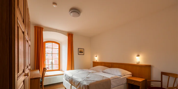 Hotel v srdci Českého Krumlova s výhľadom na Vltavu aj zámok: balíčky s jedlom, wellness aj plavbou na plti