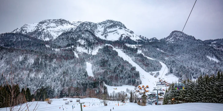Zima v rakúskych Alpách: regionálna polpenzia, vonkajšia sauna a 1-dňový skipas