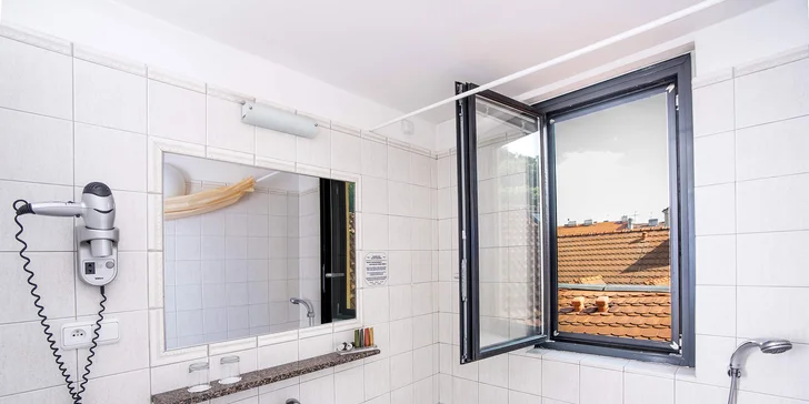 Pobyt na Malej Strane: hotel priamo pod Petřínom, raňajky aj hodinka relaxu v saune
