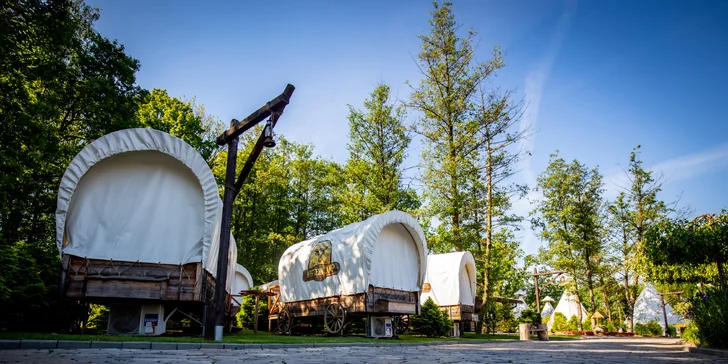 Netradičné ubytovanie s raňajkami ako vystrihnuté z Divokého západu, len kúsok od Energylandie