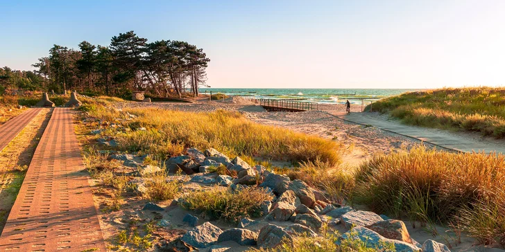 Moderné apartmány priamo pri Baltskom mori pre pár aj rodinu: raňajky, polpenzia aj wellness