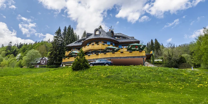 Pobyt v Janských Lázňach pri lanovke: raňajky alebo polpenzia aj vstup na Chodník korunami stromov