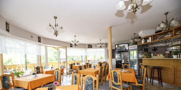 Pobyt v Janských Lázňach pri lanovke: raňajky alebo polpenzia aj vstup na Chodník korunami stromov