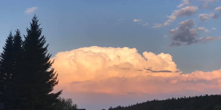 Pobyt v Janských Lázňach pri lanovke: raňajky alebo polpenzia aj vstup na Chodník korunami stromov