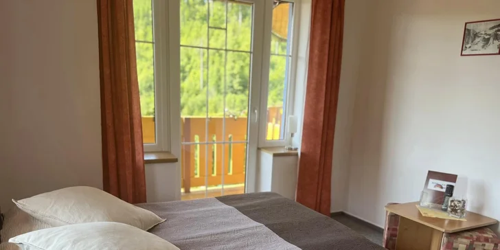 Pobyt v Janských Lázňach pri lanovke: raňajky alebo polpenzia aj vstup na Chodník korunami stromov