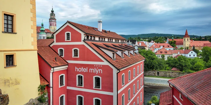 Hotel v srdci Českého Krumlova s výhľadom na Vltavu aj zámok: balíčky s jedlom, wellness aj plavbou na plti
