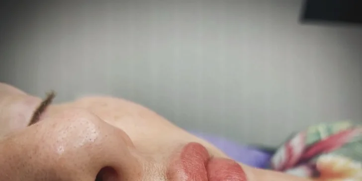 Tetovanie do 10 cm alebo permanentný make-up obočia, očných liniek či pier