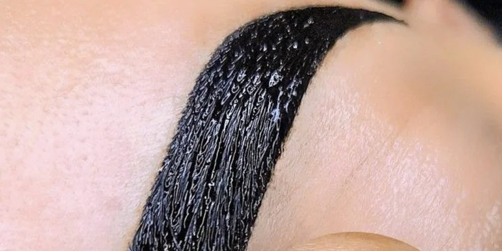 Tetovanie do 10 cm alebo permanentný make-up obočia, očných liniek či pier