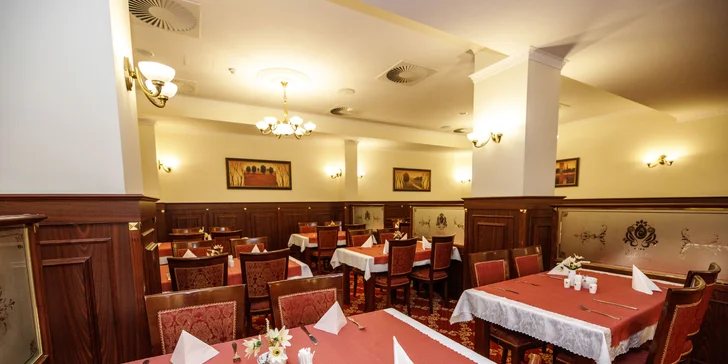 4* pobyt v Karlových Varoch: raňajky alebo polpenzia, bazén a sauna aj procedúry