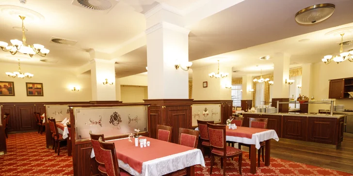 4* pobyt v Karlových Varoch: raňajky alebo polpenzia, bazén a sauna aj procedúry