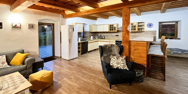 Útulná chalupa na Broumovsku: až 15 osôb, ohnisko, sauna aj kúpací sud