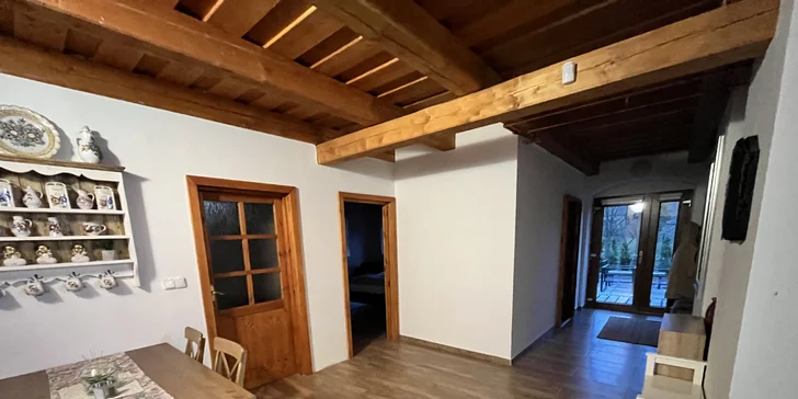 Útulná chalupa na Broumovsku: až 15 osôb, ohnisko, sauna aj kúpací sud