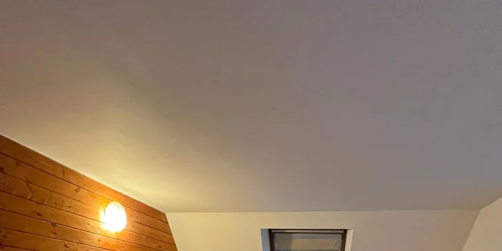 Útulná chalupa na Broumovsku: až 15 osôb, ohnisko, sauna aj kúpací sud