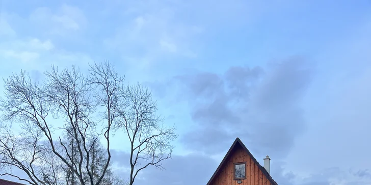 Útulná chalupa na Broumovsku: až 15 osôb, ohnisko, sauna aj kúpací sud