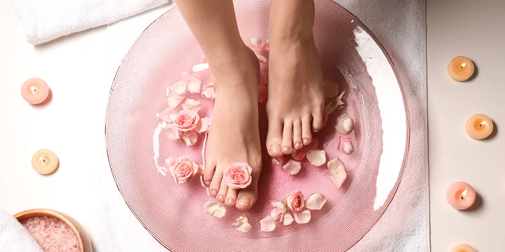 Pedikúra: SPA, s lakovaním či gél lakom, v ponuke aj darčeková poukážka v hodnote 50 €