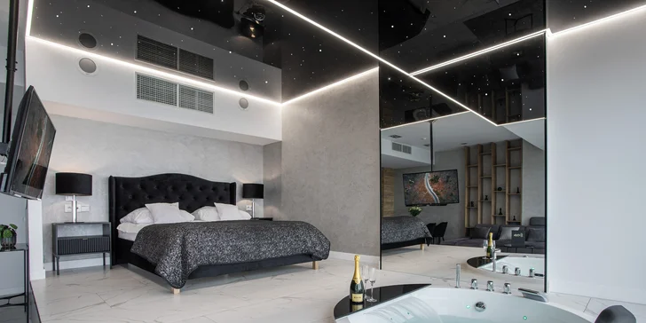 Luxusné apartmány v Sky Tower: najvyššia budova Vroclavu a nedávno aj Poľska, možnosť jacuzzi