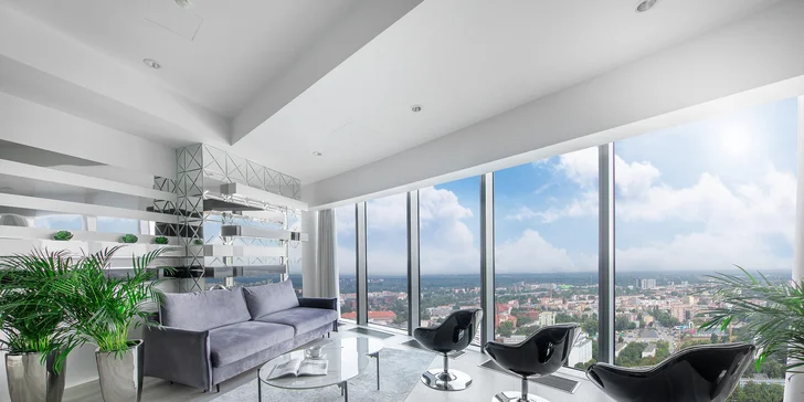 Luxusné apartmány v Sky Tower: najvyššia budova Vroclavu a nedávno aj Poľska, možnosť jacuzzi