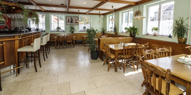 Oddychový pobyt v Rožmberku blízko hradu: raňajky aj balíček so vstupom na hrad