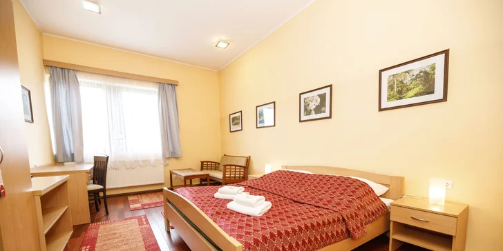 Dovolenka v srdci Třebíča s pamiatkami UNESCO: raňajky alebo polpenzia a bazén neobmedzene