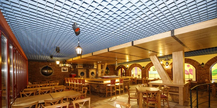 Dovolenka v srdci Třebíča s pamiatkami UNESCO: raňajky alebo polpenzia a bazén neobmedzene