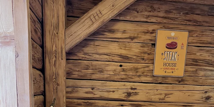 Romantický únik do šumavských lesov: plne vybavený tiny house, raňajky v penzióne