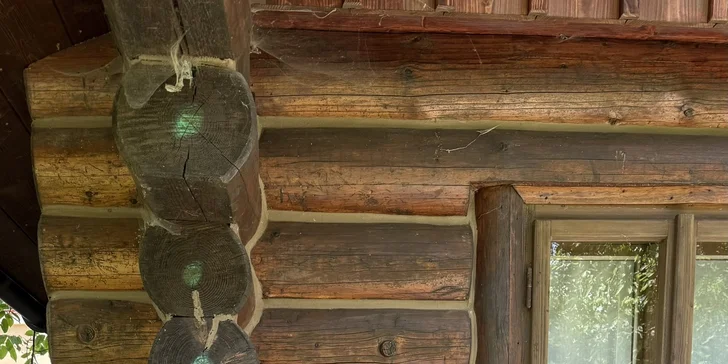 Prenájom útulnej a plne vybavenej zrubovej chaty vo Vrchlabí až pre 6 osôb