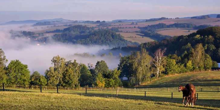 Glamping v modernom Tiny house pri Semiloch pre pár aj rodinu