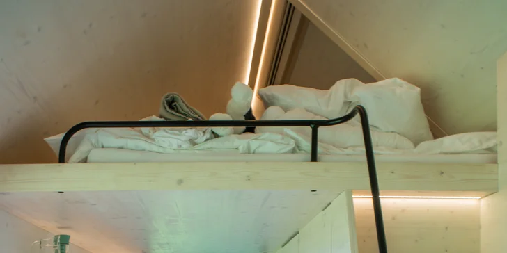 Glamping v modernom Tiny house pri Semiloch pre pár aj rodinu