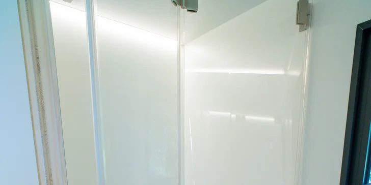 Glamping v modernom Tiny house pri Semiloch pre pár aj rodinu