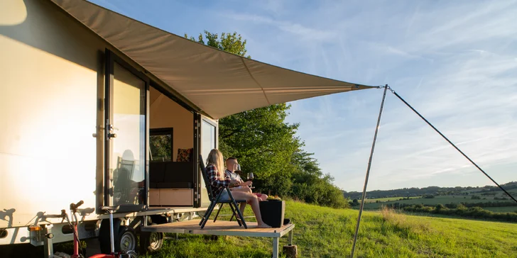 Glamping v modernom Tiny house pri Semiloch pre pár aj rodinu