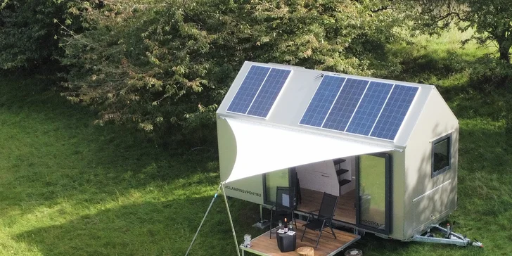 Glamping v modernom Tiny house pri Semiloch pre pár aj rodinu